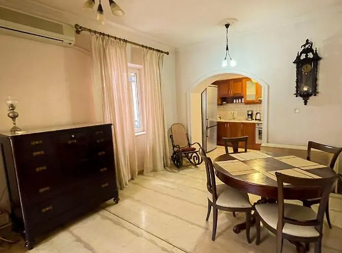 Anna\'S House